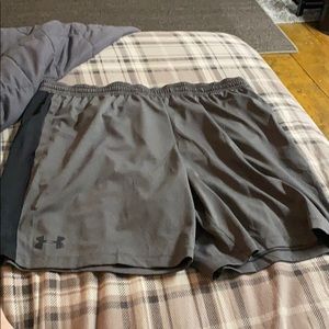 Under Armour Mens Shorts Black Gray Size 2XL